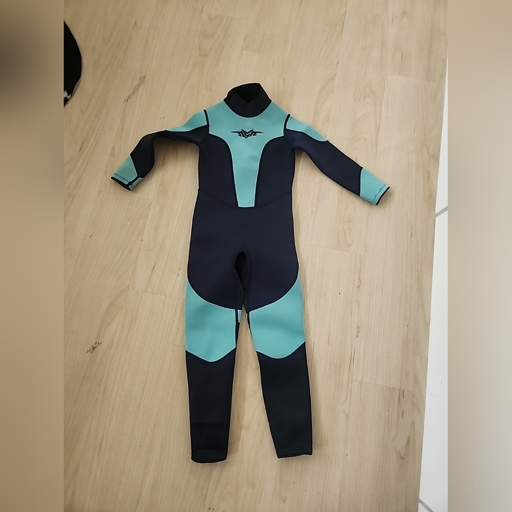 Seaskin Wet Suit New! Child Sz 6
